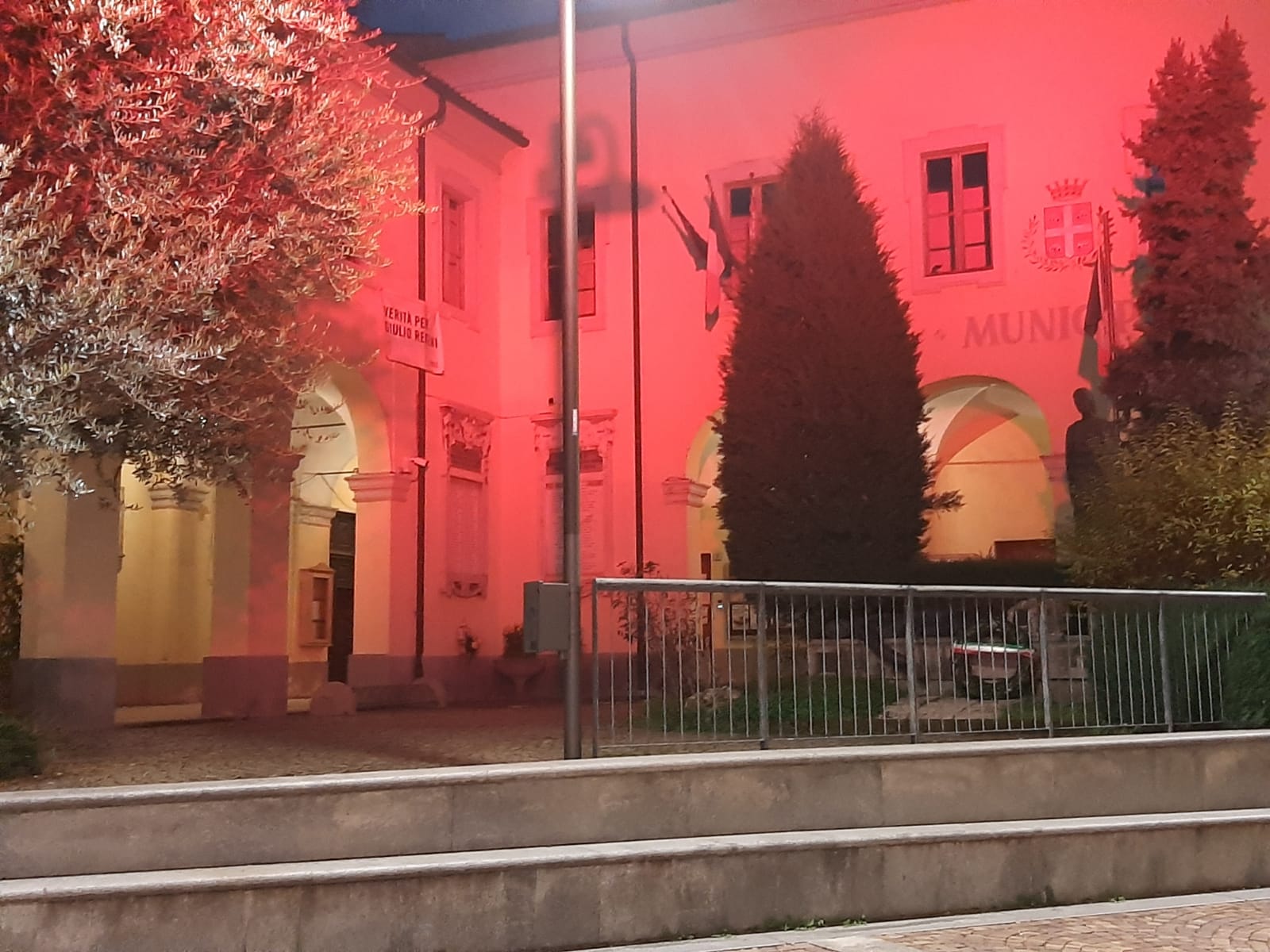 Anche il Comune di Caselle Torinese dice no alla violenza contro le donne.